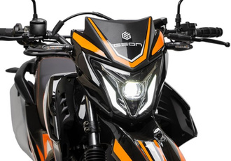 Фото передней фары мотоцикла GEON X-Line 250 4V On-Road