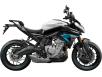 Фото белого мотоцикла CFMOTO 675NK вид справа