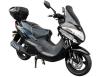 фото черного скутера Spark SP150S-28 на белом фоне