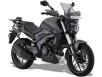 фото черного мотоцикла Bajaj Dominar 400 UG 2 на белом фоне